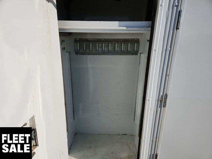 2020-freightliner-m2-106-image-19