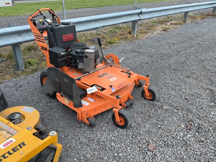 #4067-•-scag-zero-turn-walk-behind-mower-image-3
