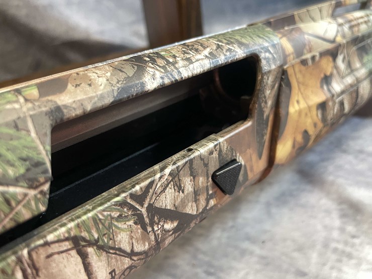 #10113-•-impala-plus-xtra-f,-12-ga.-semi-auto-shotgun,-sn:-60-h22yt-005490-image-18