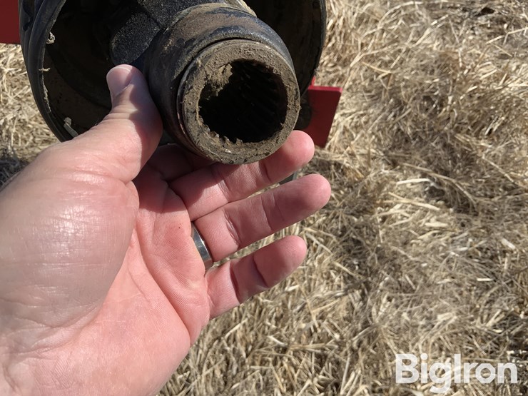 2017-massey-ferguson-1383-image-19