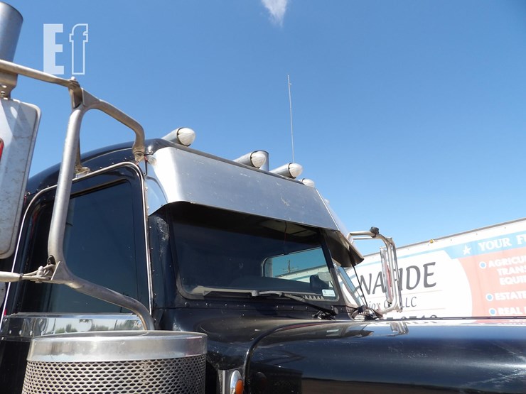 2008-peterbilt-389-image-21