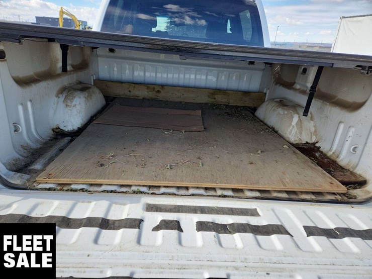 2016-chevrolet-silverado-1500-image-16