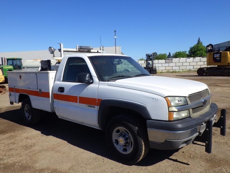 2003-chevrolet-2500hd-image-3