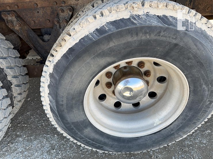 2005-kenworth-t800-image-16