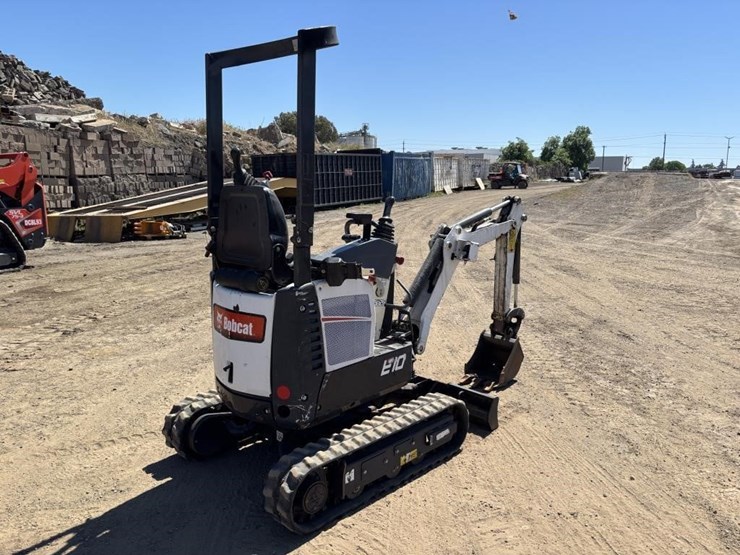 2020-bobcat-e10-image-3