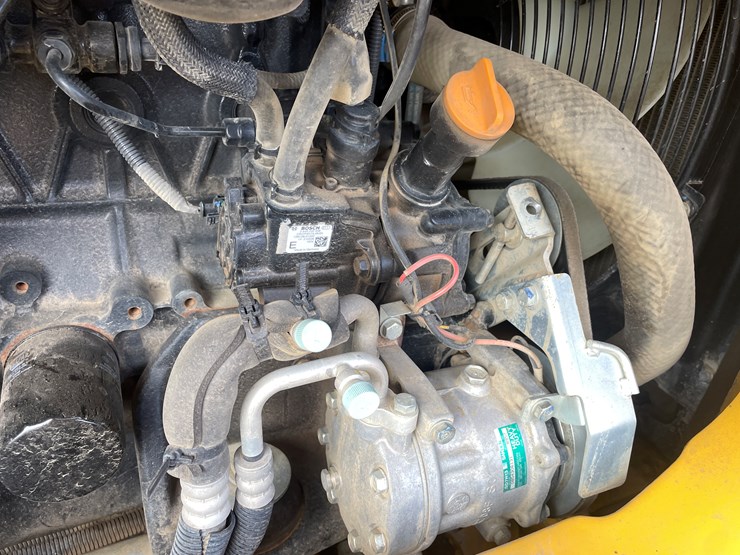 2020-deere-60g-image-33