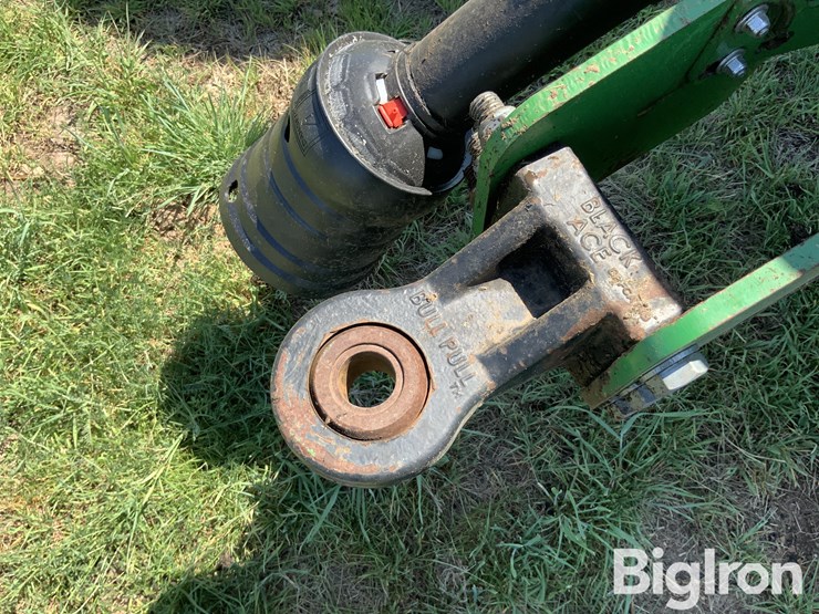 2019-john-deere-l341-image-9