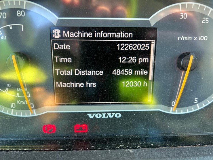 2014-volvo-a25g-image-28