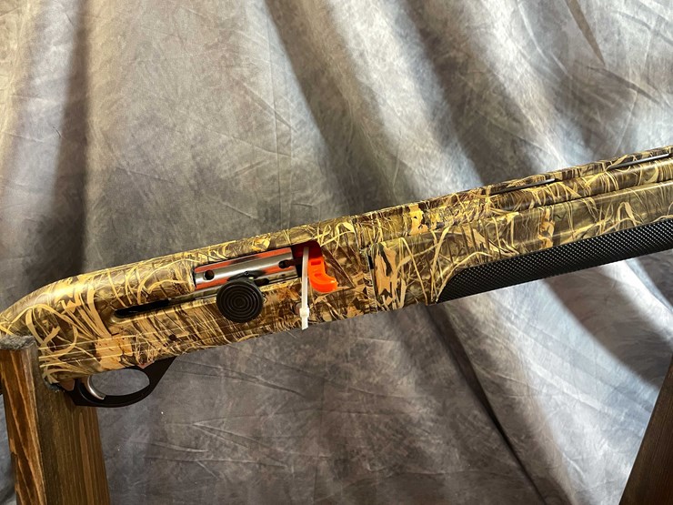 #10093-•-hatfield-sas,-12-ga.-semi-auto-shotgun,-sn:-12a23-001676-image-4