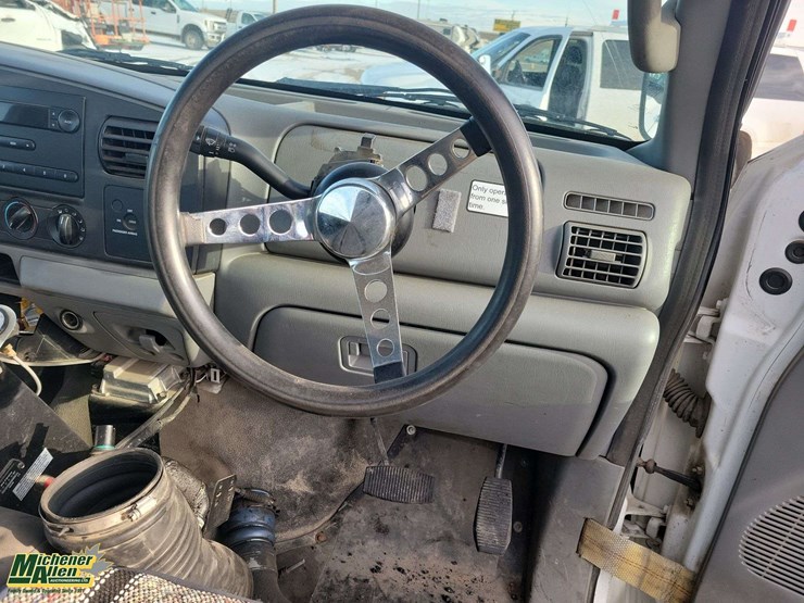 2006-ford-f550-image-26