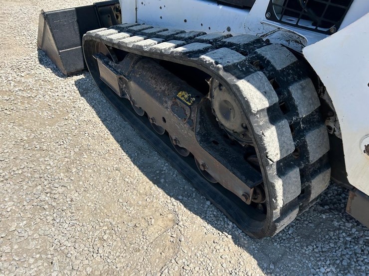 2020-bobcat-t595-image-16