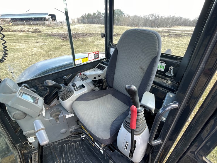 2020-deere-60g-image-41