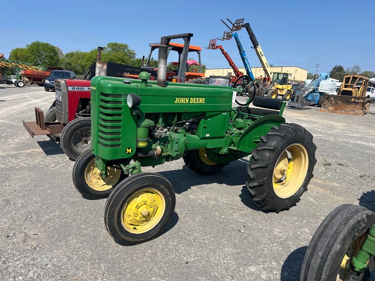 john-deere-m-image-1