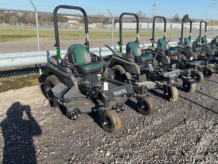 #4038-•-yakta-yxr-120-zero-turn-mower-image-3