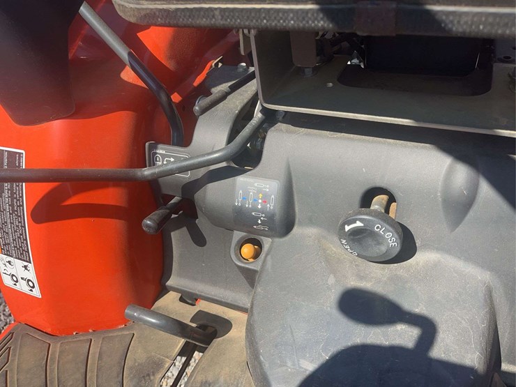 kubota-b2320-image-12