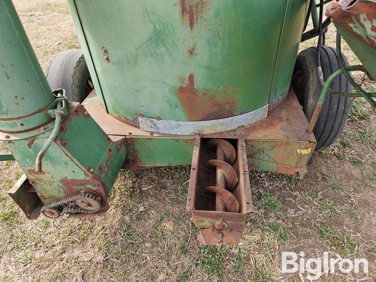 john-deere-700-image-19