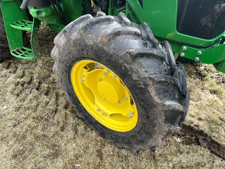 2019-john-deere-5090m-image-25