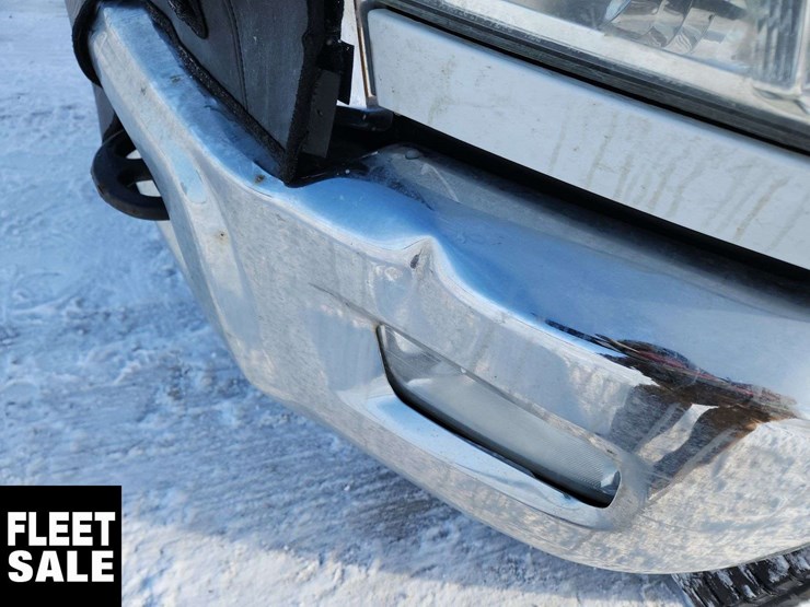 2013-dodge-3500-image-32