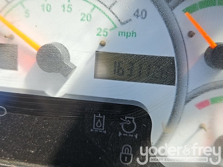 caterpillar-928g-image-31