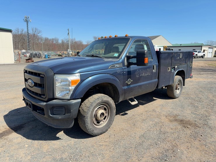 2015-ford-f250-xl-image-1