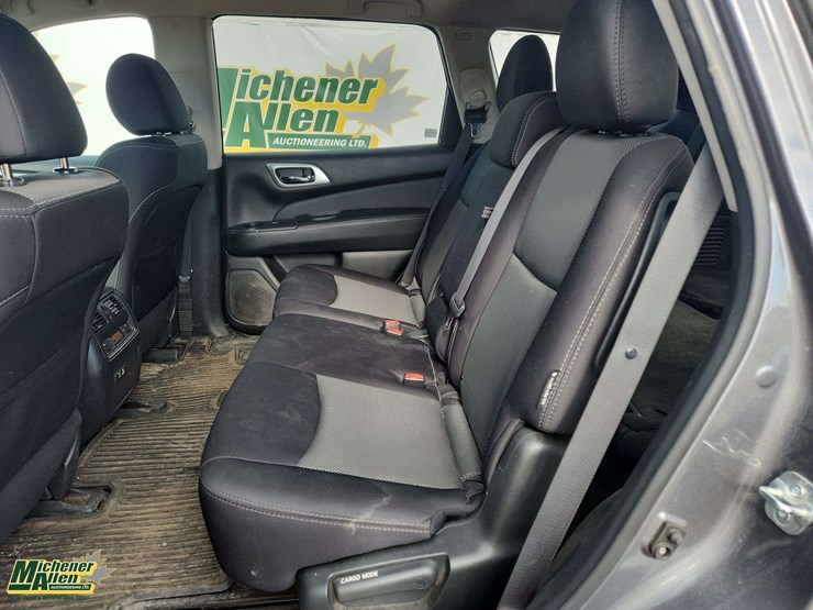 2020-nissan-pathfinder-image-15