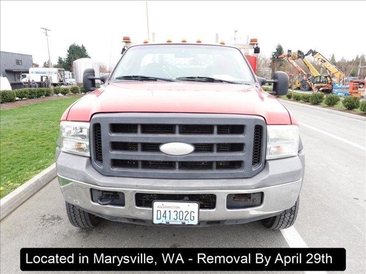 2005-ford-f450-image-15