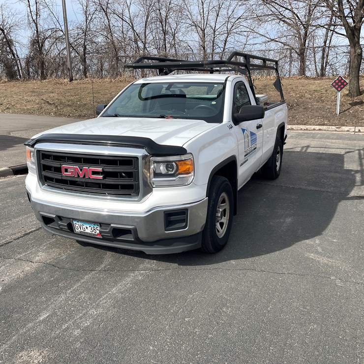 #2502 • 2014 GMC Sierra Pickup Truck (Has MN Title) (Columbia Heights, MN)