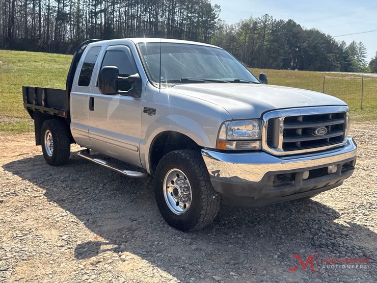 2003-ford-f250-xlt-image-1