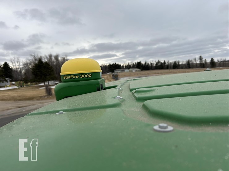 2014-john-deere-8320r-image-54