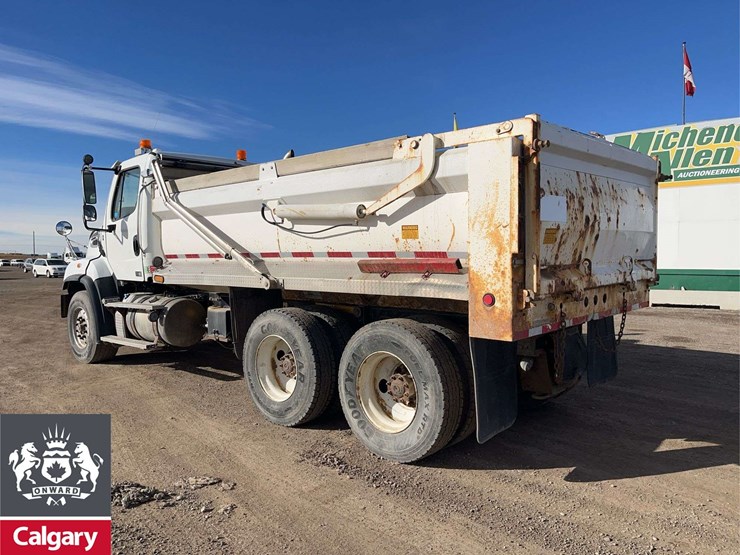 2016-freightliner-114sd-image-3