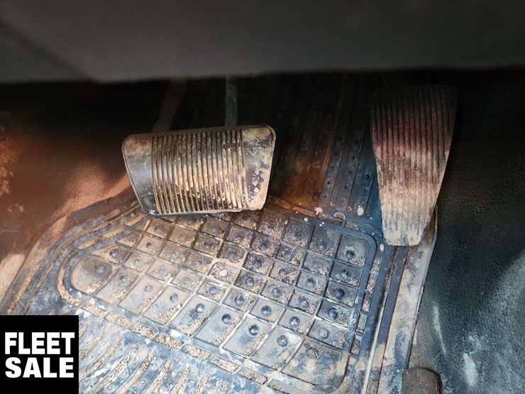 2019-ram-1500-classic-image-23