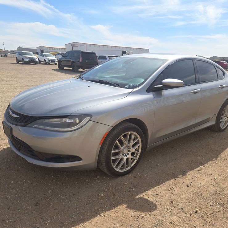 2015 Chrysler 200 S Sedan 4D