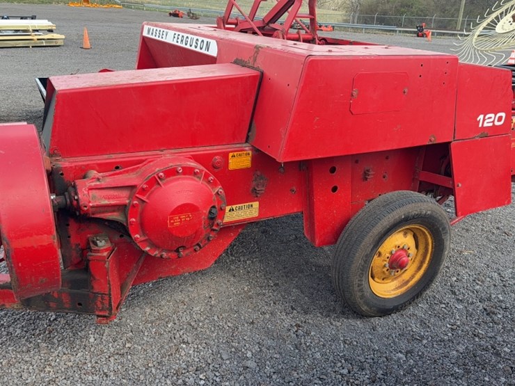 massey-ferguson-120-image-6