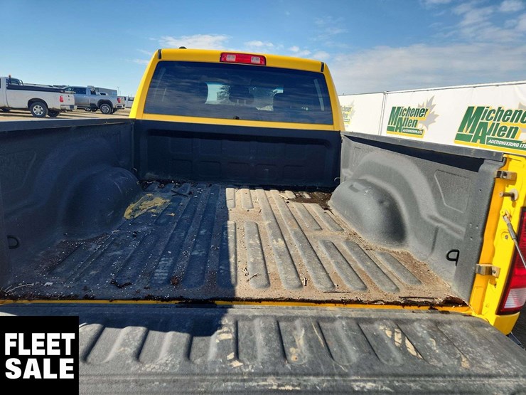 2019-ram-1500-classic-image-16