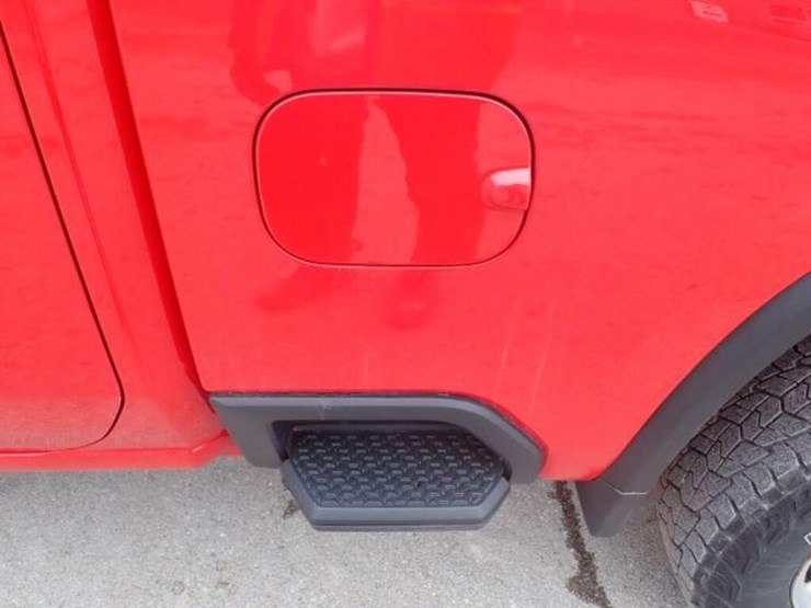 2022-chevrolet-2500hd-image-68