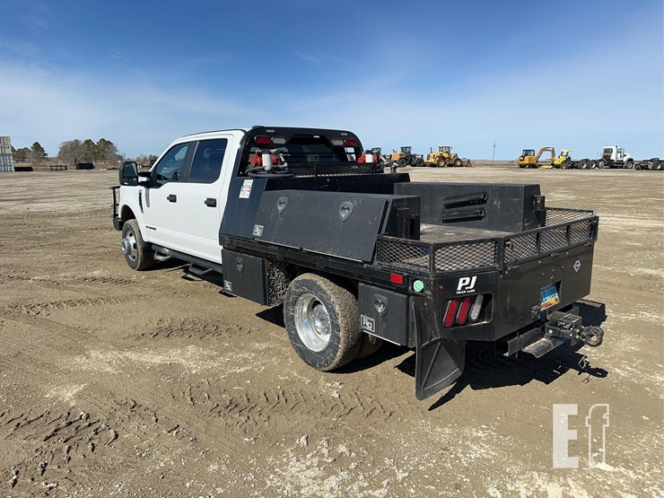 2021-ford-f350-xl-image-6