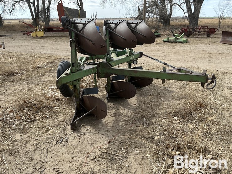 john-deere-4200-image-6