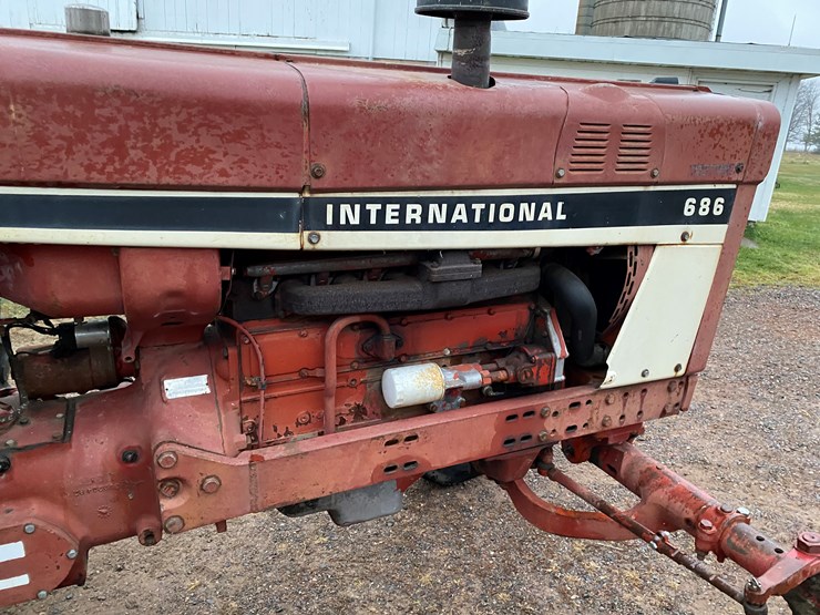 1976-international-686-image-30