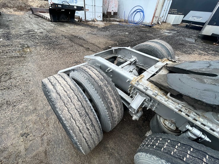 #236-•-2011-mack-semi-tractor-(title-in-delay)-(denmark,-wi)-image-27