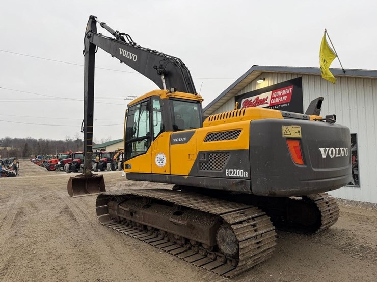 2015-volvo-ec220dlr-image-3