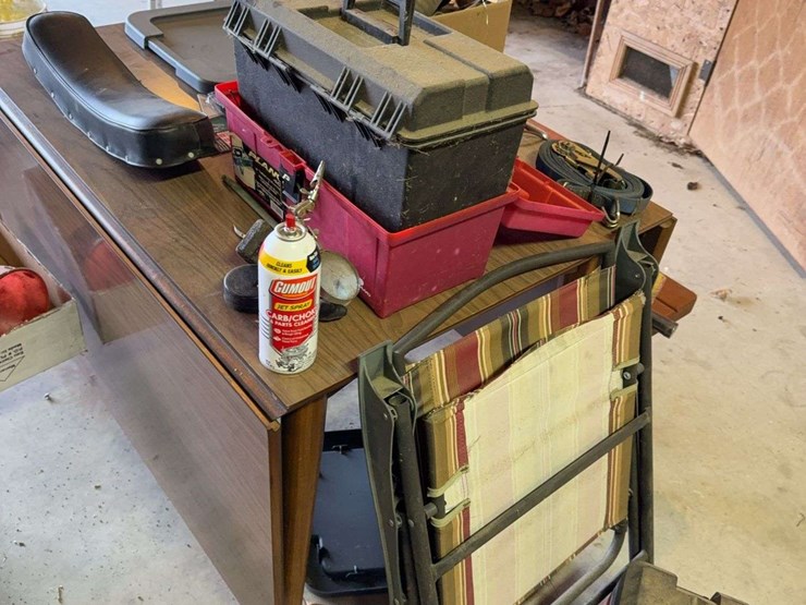 assorted-tools-and-household-items-image-3