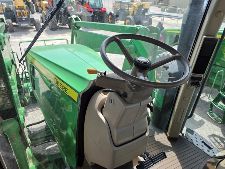 2014-john-deere-7210r-image-21