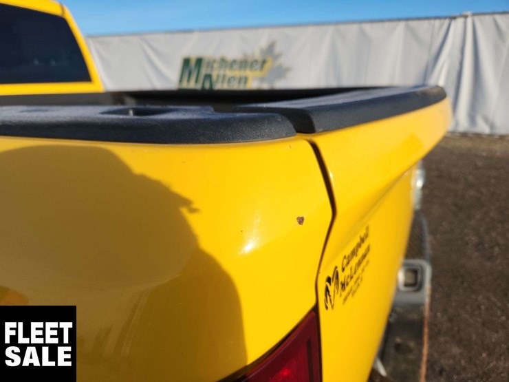 2019-ram-1500-classic-image-39