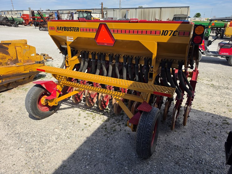 2022-haybuster-107c-image-8