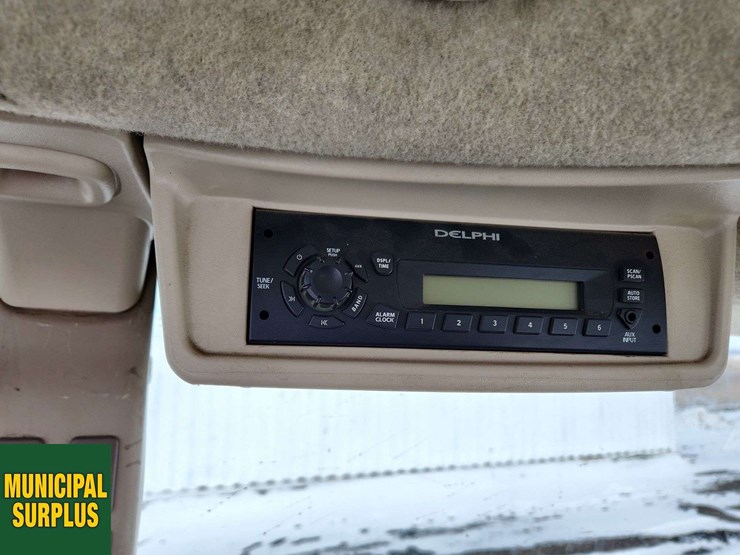 2014-john-deere-6115d-image-15