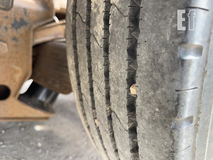 2005-kenworth-t800-image-47