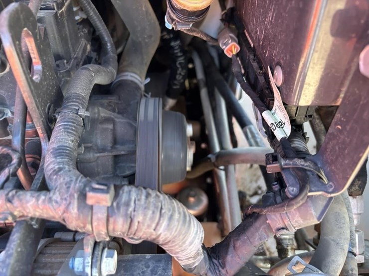 2020-bobcat-s550-image-38