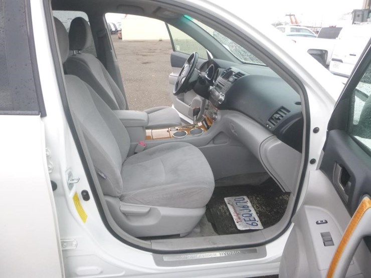 2008-toyota-highlander-image-10