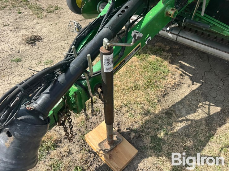 2014-john-deere-569-premium-image-13