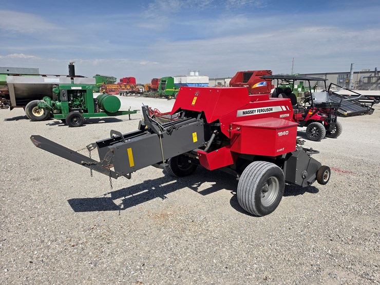 2021-massey-ferguson-1840-image-5